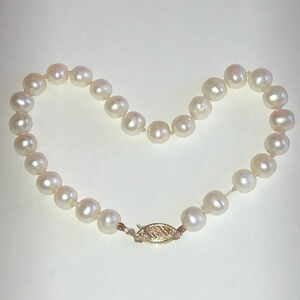 14K Gold Clasp Elegant Genuine White Pearl Bracelet